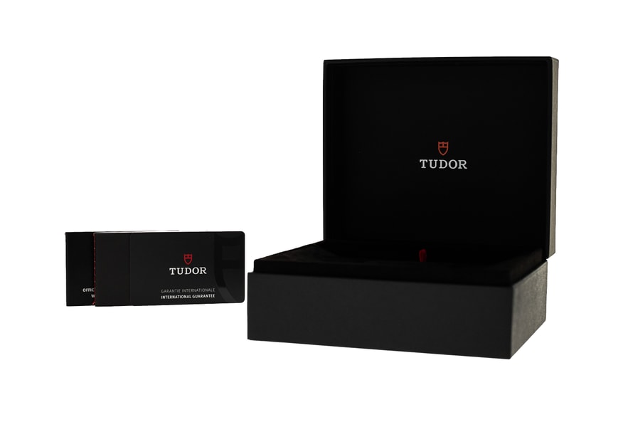Tudor Black Bay Pro M79470-0001
